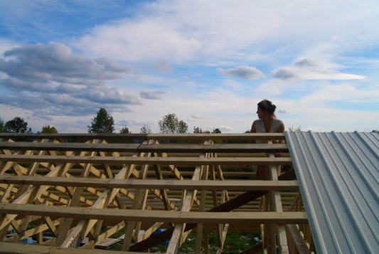 Putting up the roof